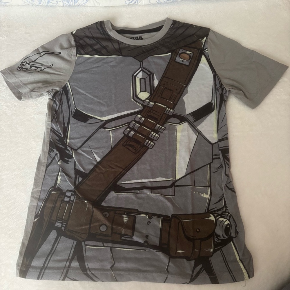 🌟 SOLD 🌟 Star Wars Mandalorian Youth 10/12 T-Shirt